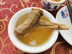 鹅骨炖汤-鹅香阁私房菜(一鹅五味)