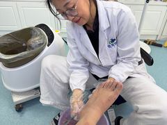 -世龙世家灰指甲鸡眼脚气甲沟炎跖疣护理(宝山共江路店)