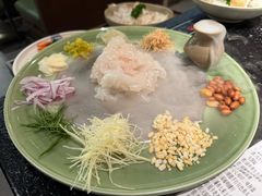 -得意咚瓜·顺德鱼生·冬瓜火锅(深圳首店)