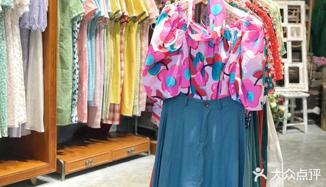 走进爱丽丝梦游仙境的服装店花拾光