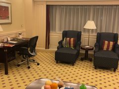 -深圳富苑皇冠假日套房酒店