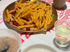 -肥肥虾庄·金牌油焖大虾(汉街SKP店)