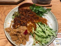 麻酱肉臊子拌粉-小满手工粉(上海文峰广场店)