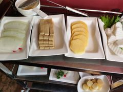 -大匠工房古船木艺术餐厅·猪肚鸡专门店(长白仙岛店)