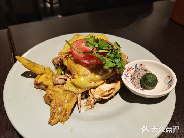 大头虾越式风味餐厅(光明广场店)越式盐焗麻油鸡图片