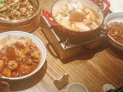 -爱碗亭·鲜炒湖南菜(壹城中心店)