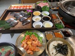-围炉肉舍丹东海鲜烤肉·烤活鳗(步行街店)