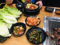 -肉甲韩国木炭烤肉(新壹街1店)