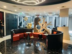 -TOP HAIR SALON