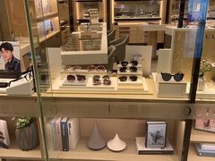 -博士眼镜(罗湖喜荟城店)