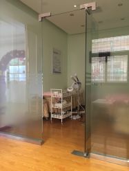 -苗方清颜专业祛痘养生