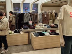-URBAN REVIVO(七宝领展广场店)