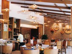 大堂-芳草地度假酒店·野炉中餐厅