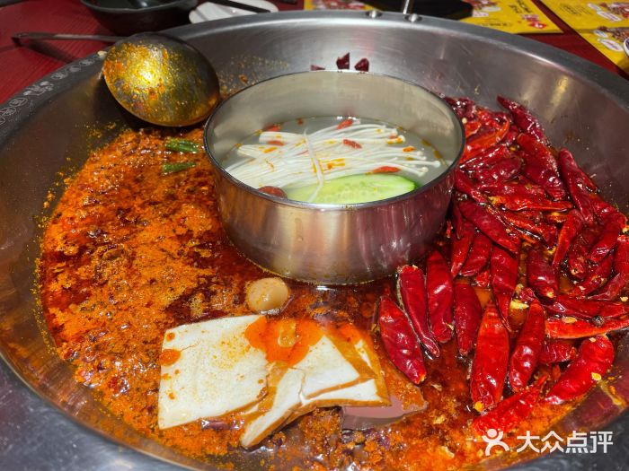 谭鸭血老火锅(天德广场店)经典谭鸭血锅底图片