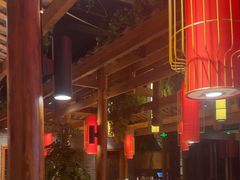 -野山舂·贵州现舂酸汤火锅(鸿通城店)