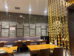-乐忻皇朝(上海中心大厦店)