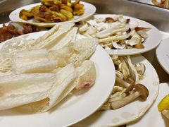 -菌之家·专业纯野生菌火锅·特色炒菌