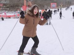-济南卧虎山滑雪场
