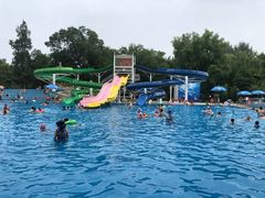 -青年湖公园水上世界