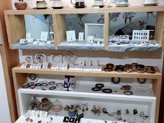 -艺彩阳光手工坊(大连恒隆广场店)