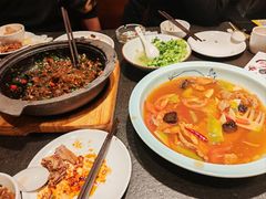 -万重锦·人文川菜馆(骡马市店)