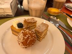 -岷山饭店-芝芝自助餐厅