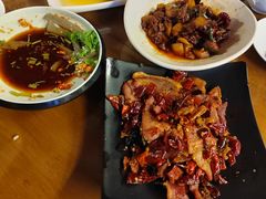 -隔壁老王·家常云南菜(花巷店)