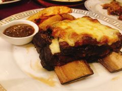 芝士烤T骨牛排配薯角-92°C俄式厨房(中央大街店)