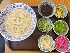 老北京炸酱面-门框胡同百年卤煮(新街口店)