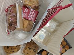 -红宝石·鲜奶小方·海派西点房(控江店)