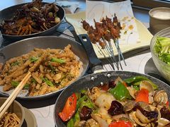 -巴厘龙虾·榜首油焖大虾(音乐学院·沿江酒馆店)