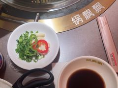 -锅飘飘·东北铁锅炖(雨花客厅店)
