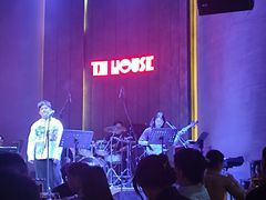-TZ House音乐现场(来福士中心店)
