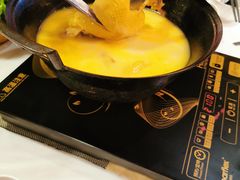 -鲜入围煮花胶鸡海鲜火锅