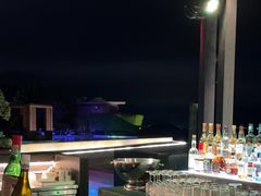 -瑰丽酒店·海吧·天际下午茶·现场DJ·天台酒吧