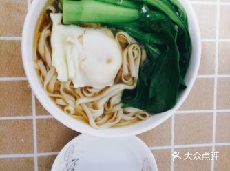 一个人也可以简单吃饭，好好吃饭。