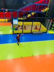 -蹦贝运动中心·蹦床·攀岩·闯关(龙岗店)