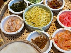 -包整·丝娃娃(一览甲秀楼风景店)