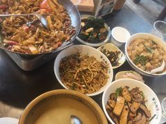 -富正毅三下锅·湘西韵味(天门山索道店)