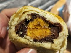 蛋黄酥-卡吉诺动物奶油生日蛋糕(中原路店)