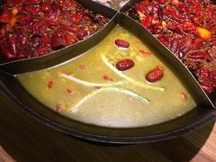 -白乐天毛肚火锅馆(解放碑店)