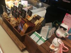 -星巴克臻选(上海中环广场2F店)