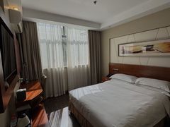 -麦新格精品酒店(上海国际旅游度假区川沙地铁站店)