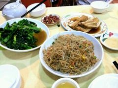 米粉，芥兰，卤水豆腐-得记得潮州海鲜砂锅粥(宝业路店)