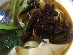 大碗宽面-老管板面(旭安园店)