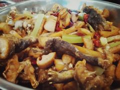干锅牛蛙-馋嘴蛙火锅
