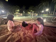 -三亚湾海居铂尔曼度假酒店