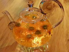-月亮眼花园餐厅书吧酒吧