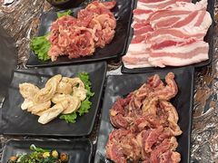 -啊美丽炭火烤肉(滑翔一店)