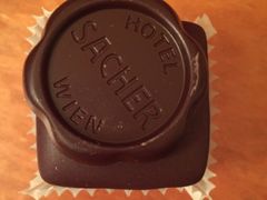 -Cafe Sacher(WIEN)